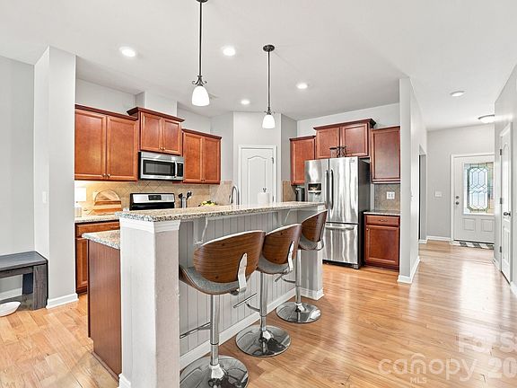 2nd image of 6027 Turkey Oak Ln