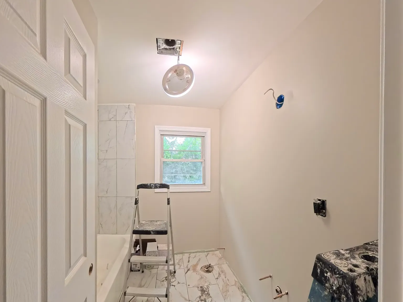 3 bed, 1100 sqft, $2,750 — Photo 4