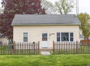 838 E Main St, Morris, IL 60450