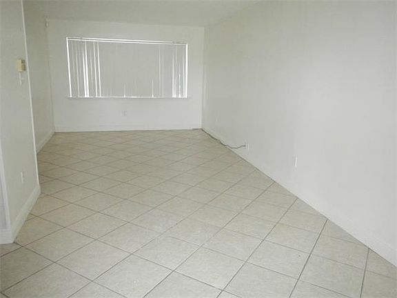 3rd image of 2161 Glouster St