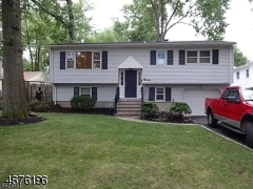 11 Laurelton Rd Photo 1