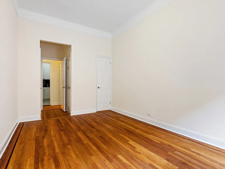 530 E 88th St #1G — Photo 9