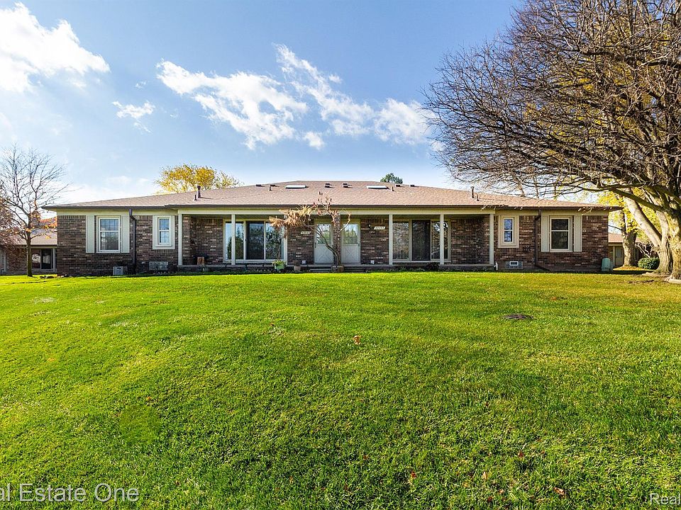 1st image of 49445 Richmond Ct