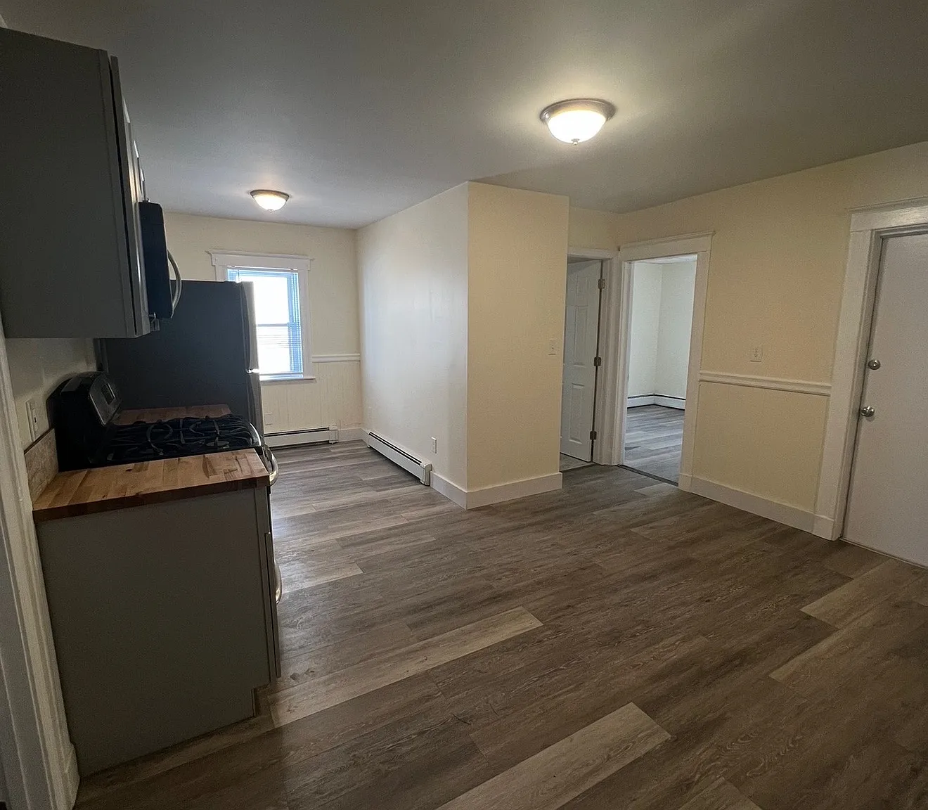 3 bed, $3,200 — Photo 1