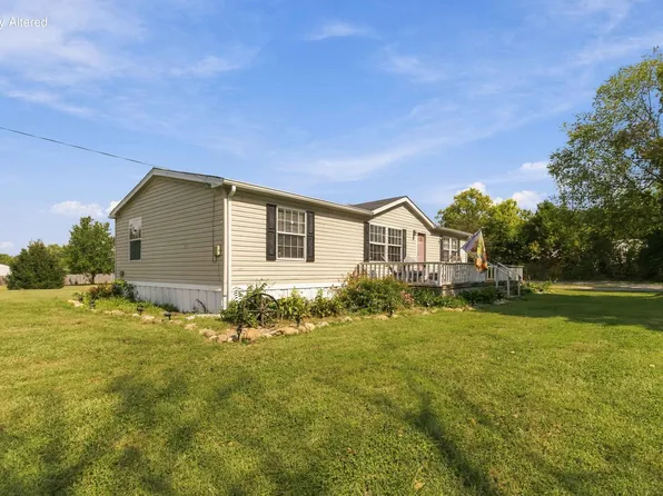 136 E Railroad St, Hustonville, KY 40437