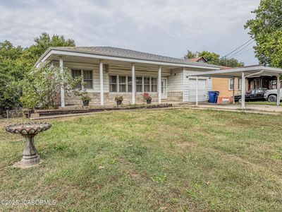 1322 S Summit Dr, Holts Summit, MO, 65043