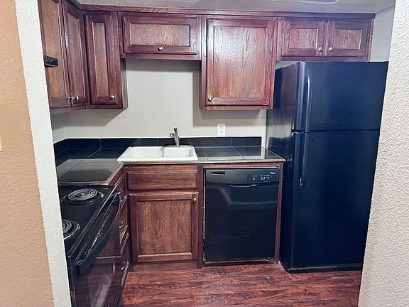 3rd image of 357 NW Newton Dr #14