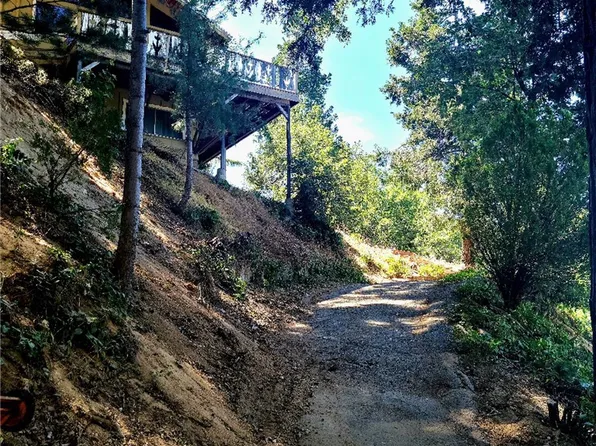 24783 Edelweiss Dr, Crestline, CA 92325