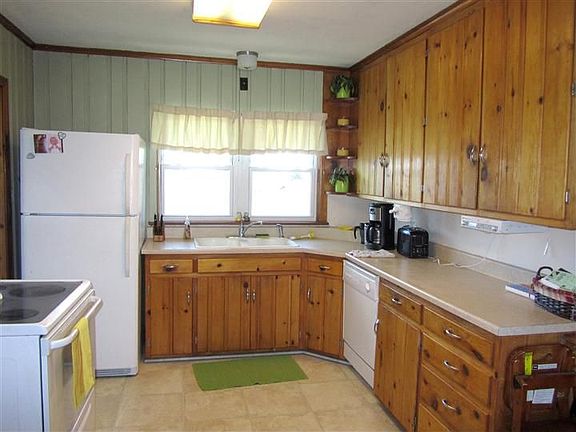 3rd image of 308 24th St