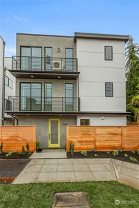 9406 18th Avenue SW, Seattle, WA, 98106