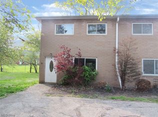 797 Babbitt Rd APT 11, Euclid, OH 44123