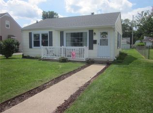 2014 California St, Columbus, IN 47201