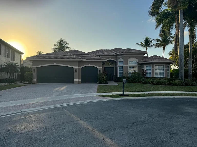 19211 N Creekshore Ct — Photo 59