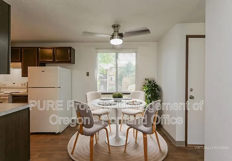 Parkway Garden — Photo 79