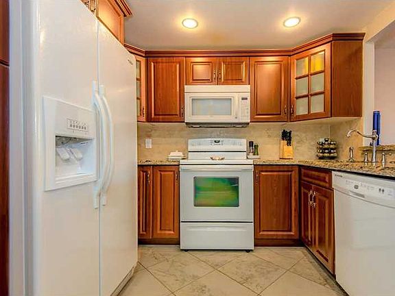 2nd image of 400 Leslie Dr APT 617