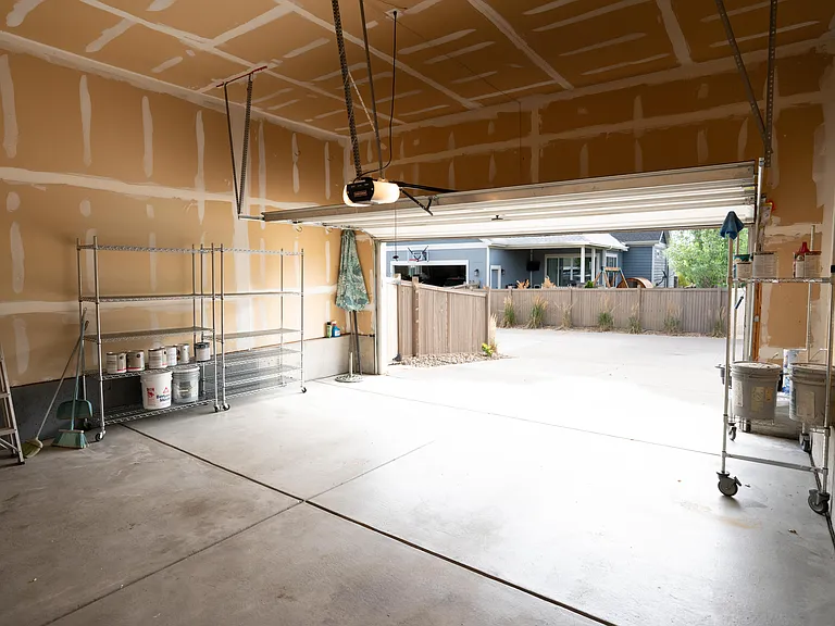 Oversized 2 car garage