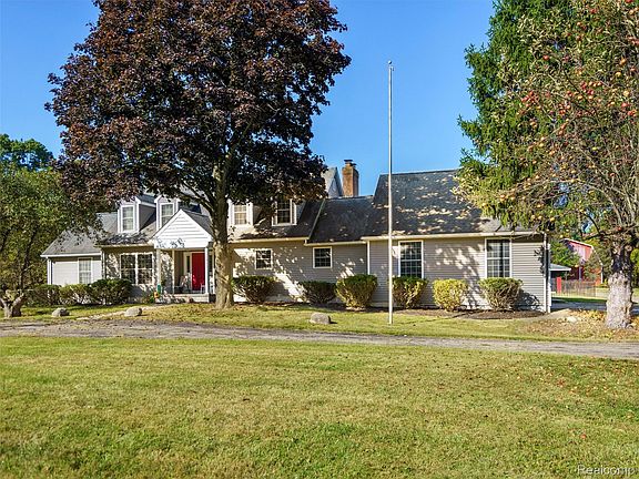 2nd image of 3360 S Hadley Rd