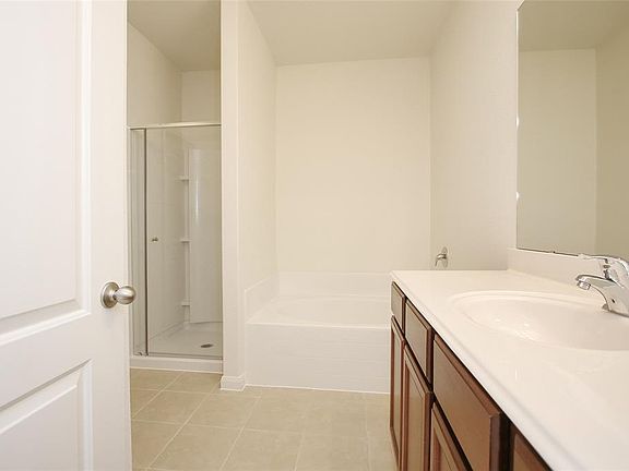 5th image of 2302 Manta Way