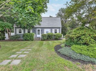 6 Kathleen Dr, Warren, RI 02885