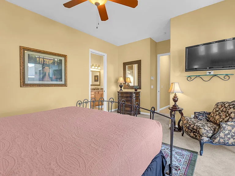 54052 Avenida Martinez — Photo 35