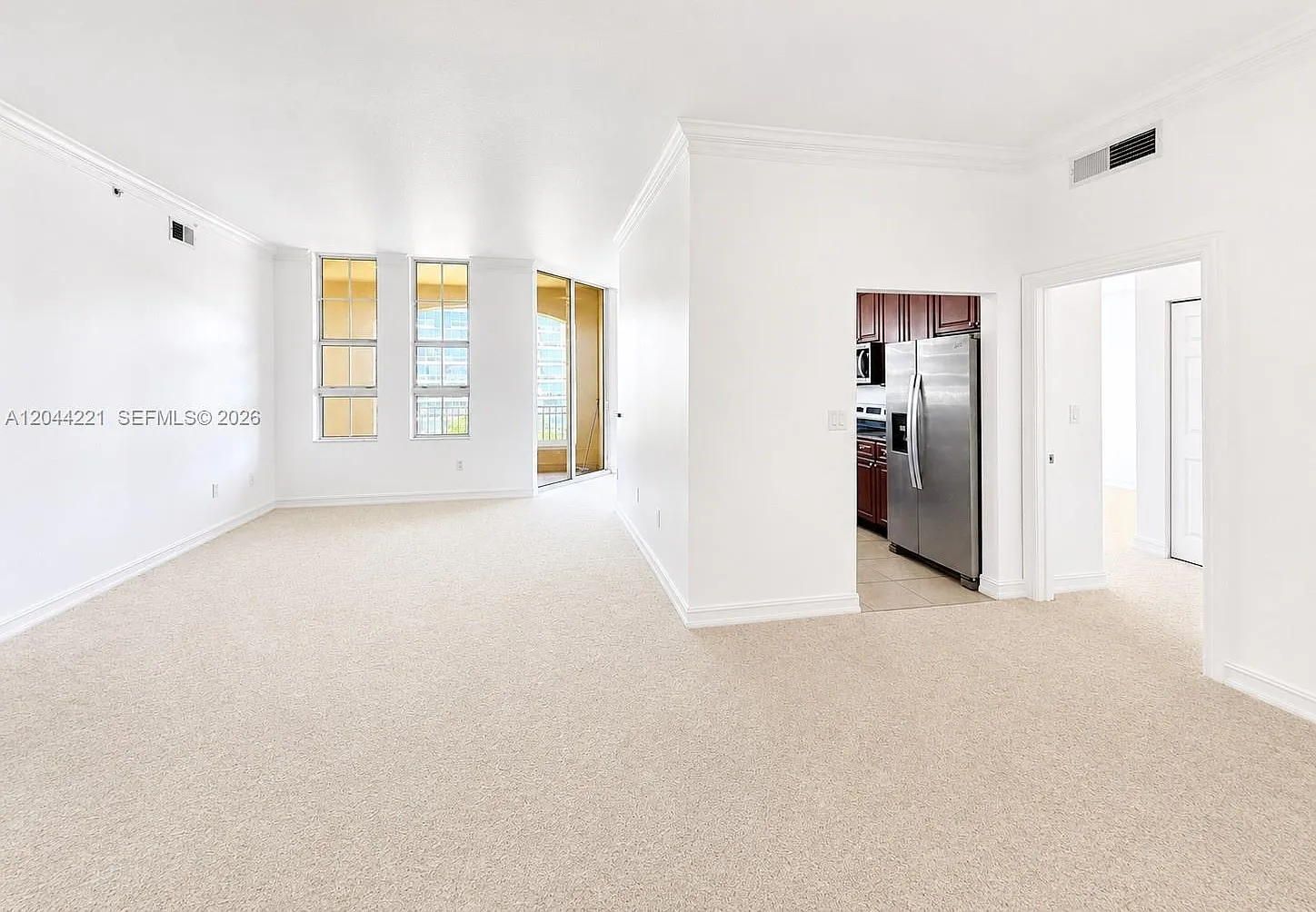 Alaqua Condo — Photo 2