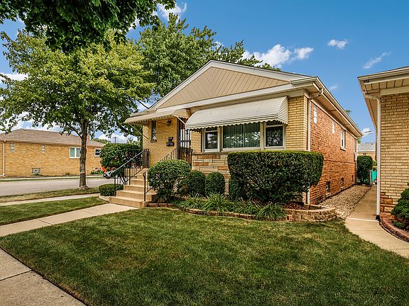 2nd image of 6324 W Bryn Mawr Ave