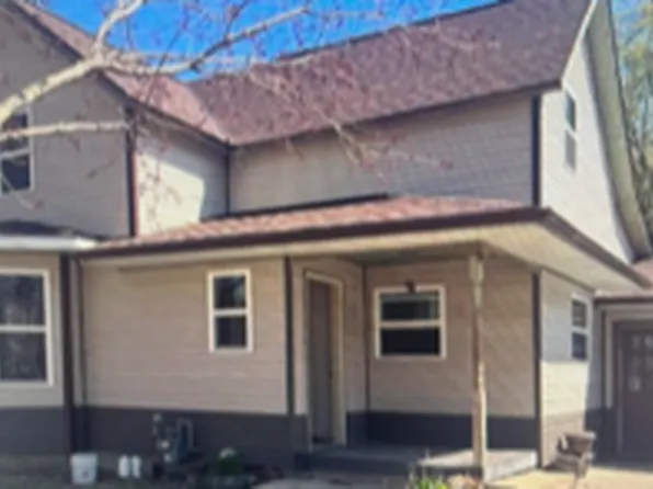 718 9th St N, Mountain Lake, MN 56159