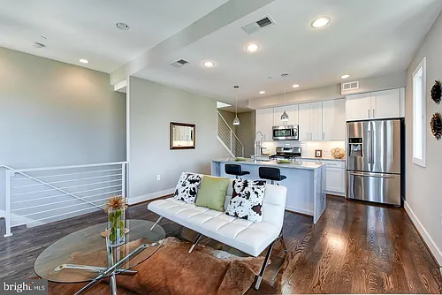 1200 Staples St NE #3 Photo 1