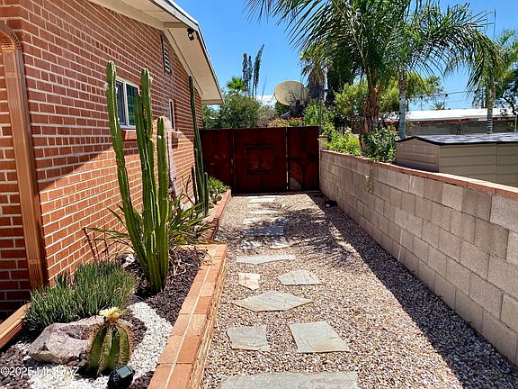 4th image of 8936 E Calle Kuehn