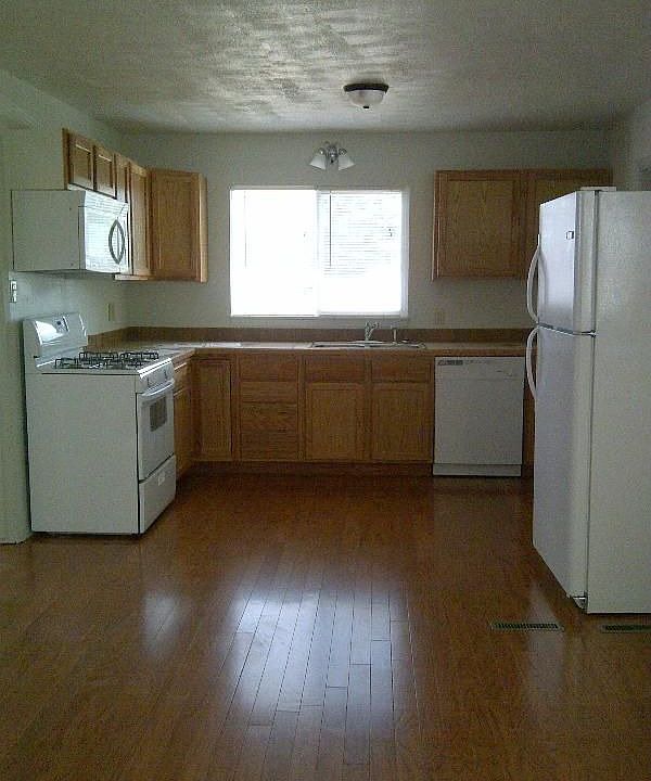 2nd image of 1114 W Harrison Ave