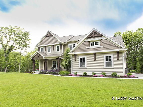 2nd image of 557 Bailey Mdws NE