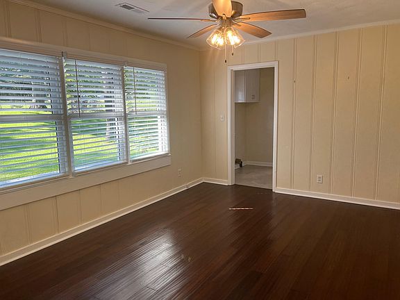 5th image of 1711 Pennylane SE