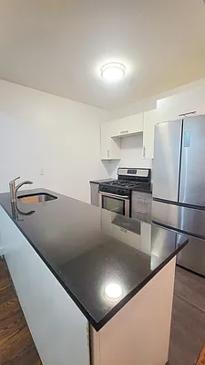 Rented by FLATS & PADS LLC | media 3