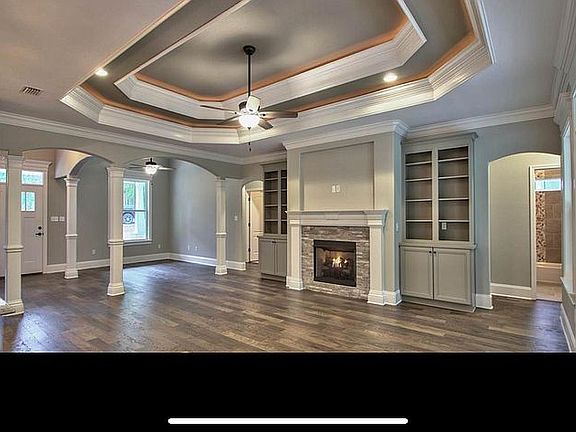 3rd image of 8324 Shenandoah Dr N