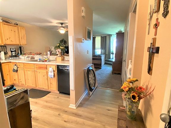 2nd image of 302 Saint Andrews St APT E-102