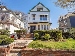 62 Bonn Pl, Weehawken, NJ 07086