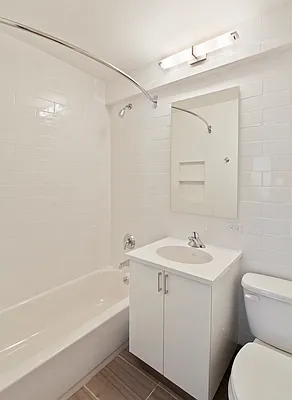 Rented by Greystar | media 5