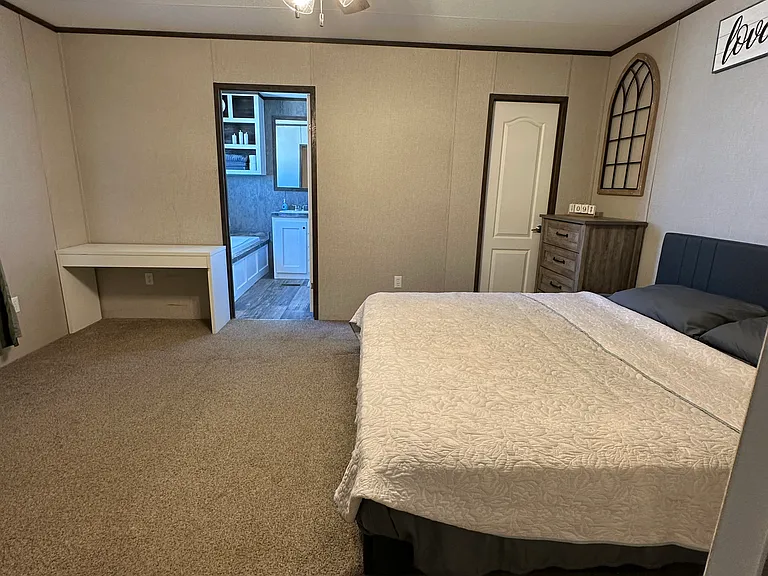 4580 W Mulberry St — Photo 2