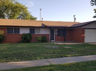 1301 Navajo Trl, Plainview, TX 79072