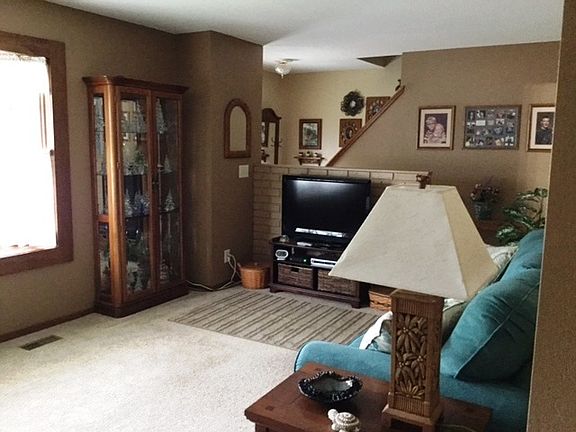 2nd image of 3306 5th Street Ct W