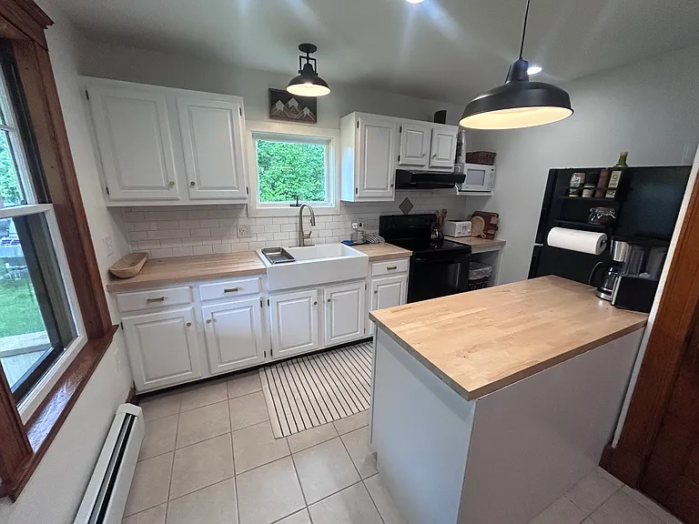 56 Pleasant St — Photo 8
