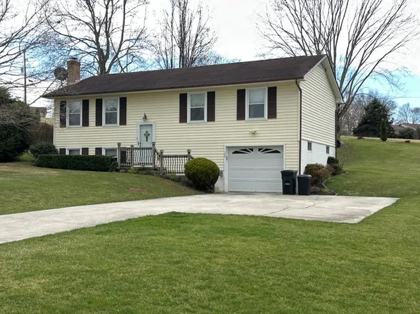 105 Antler Dr, Wytheville, VA 24382