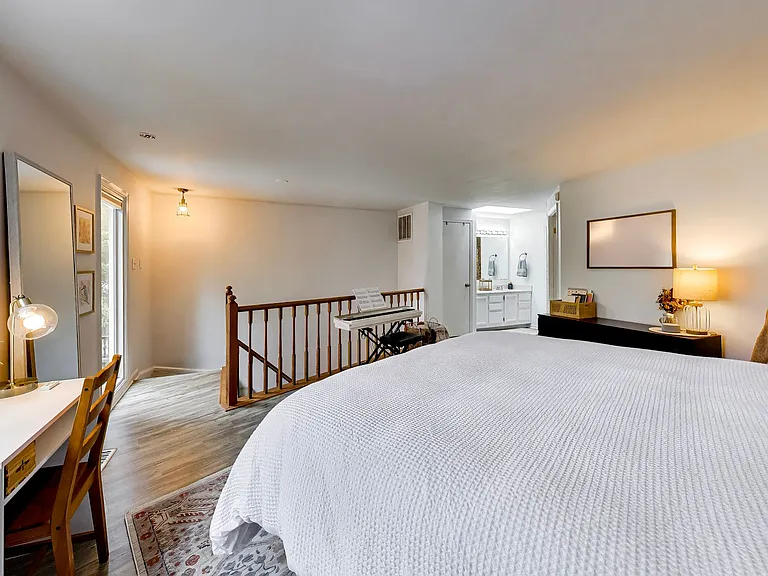 11910 Crosswind Ct — Photo 16