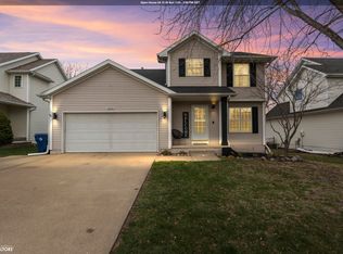 12323 Tanglewood Dr, Urbandale, IA 50323