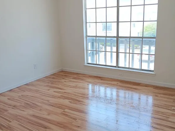 12888 Montfort Dr, Dallas, TX