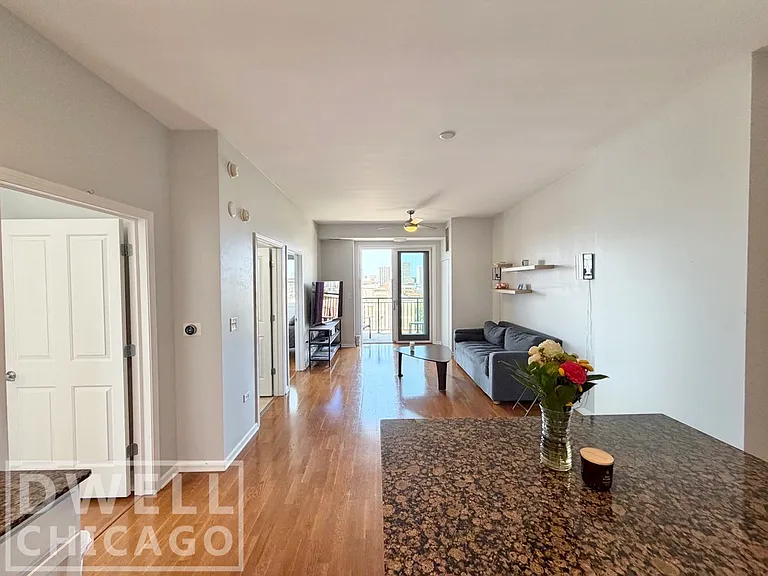 828 W Grace St #804 — Photo 1