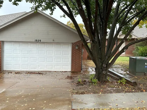 1929 Lariat Cir, Edmond, OK 73003