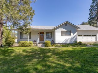1404 NE Talbott Dr, Grants Pass, OR 97526