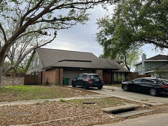 3rd image of 12135 Braesridge Dr
