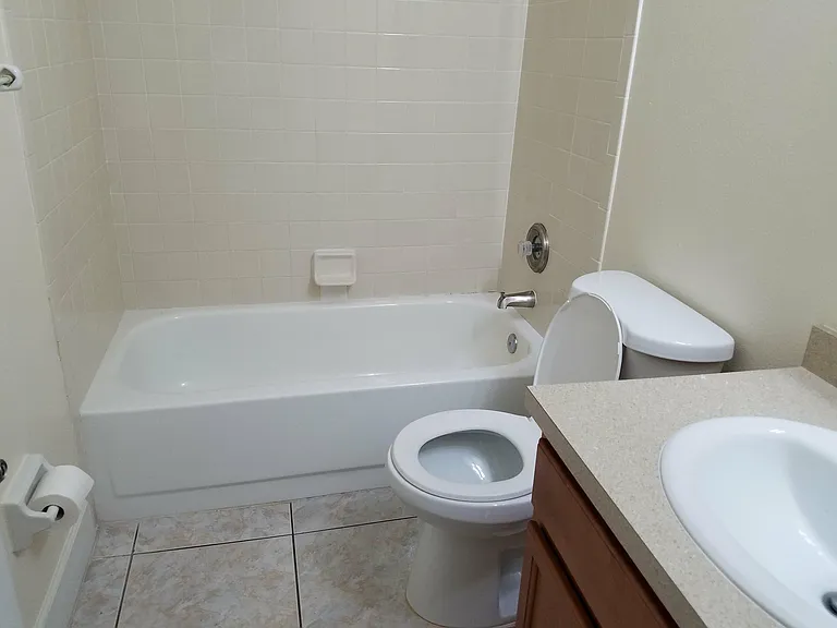 995 Windway Cir — Photo 14